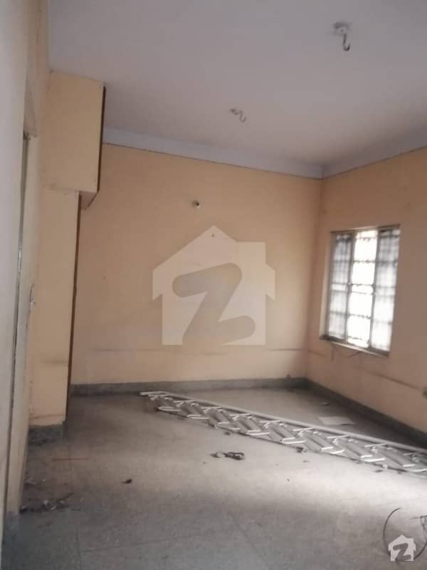 3 Marla Upper Portion Available For Rent In Iqbal Town