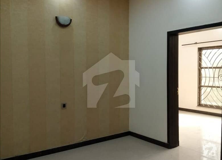 In Wapda Town Flat Sized 1460 Square Feet For Sale