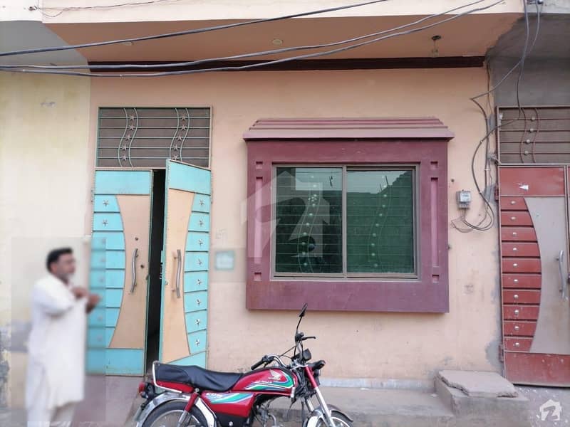 حسین کالونی ساہیوال میں 3 کمروں کا 3 مرلہ مکان 35 لاکھ میں برائے فروخت۔