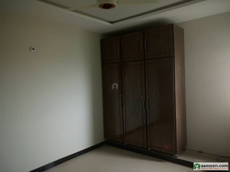 Residential Room Available For Rent