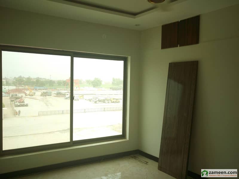 Residential Room Available For Rent