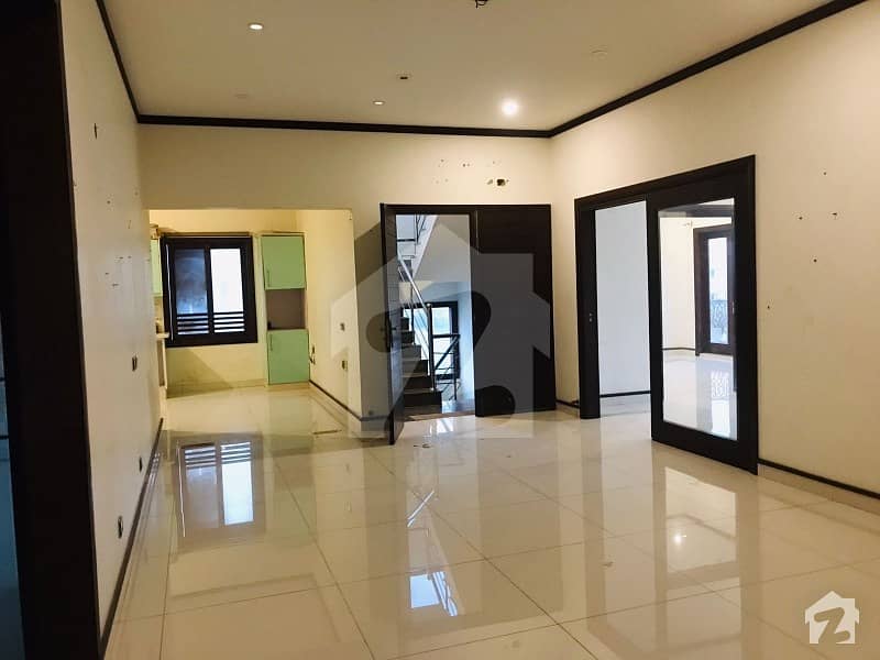 500 Sq Yd 3 Bed DD Upper Portion For Rent In Dha Phase 8