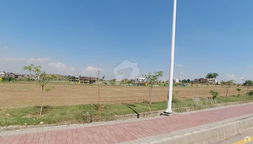 1 Kanal Residential Plot Available For Sale With 12 Marla Extra Land With Possession Utility & Map Paid