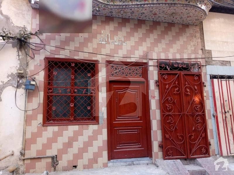 غلام محمد آباد فیصل آباد میں 3 کمروں کا 3 مرلہ مکان 70 لاکھ میں برائے فروخت۔
