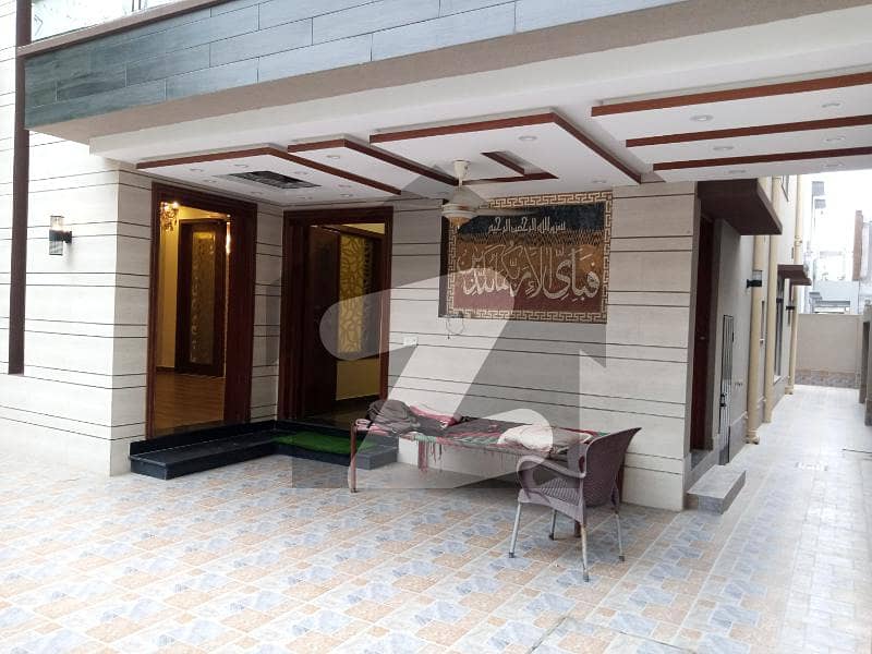 10 Marla House Hot Location For Sale In Bahria Town Lahore