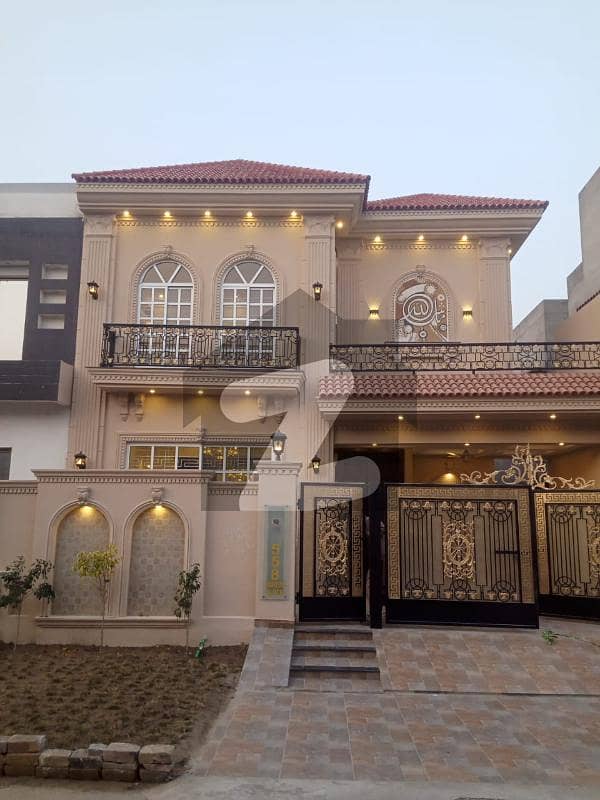 Brand New 10 Marla House Available At Reasonable Price