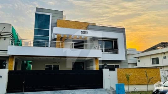 1 Kanal Brand New Luxerious House For Sale