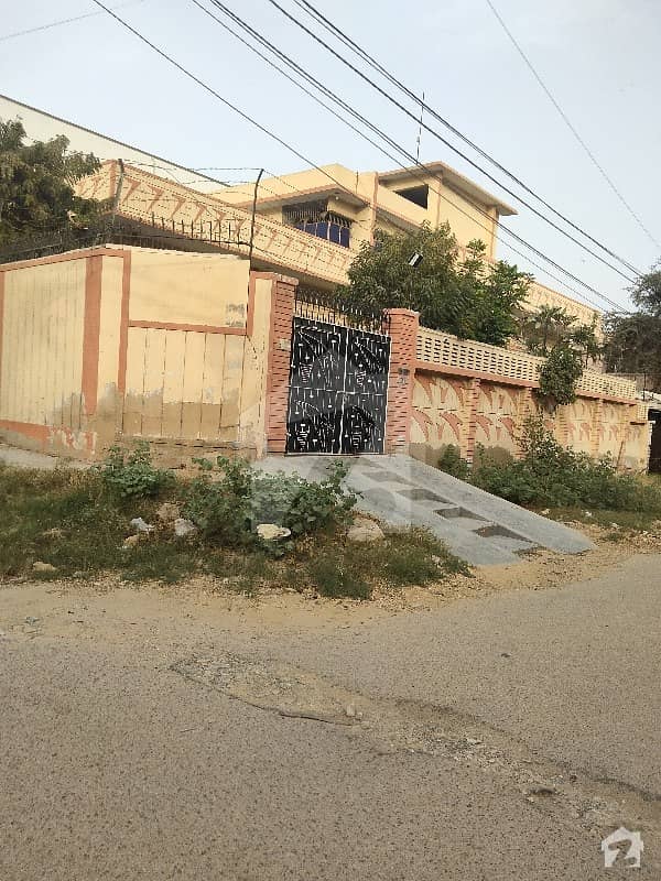 سندھی مسلم سوسائٹی - بلاک اے ایس ایم سی ایچ ایس ۔ سندھی مسلم سوسائٹی جمشید ٹاؤن کراچی میں 6 کمروں کا 1.2 کنال مکان 12.25 کروڑ میں برائے فروخت۔