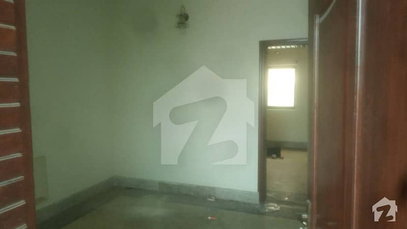 حیات آباد فیز 6 - ایف6 حیات آباد فیز 6 حیات آباد پشاور میں 2 کمروں کا 5 مرلہ بالائی پورشن 22 ہزار میں کرایہ پر دستیاب ہے۔