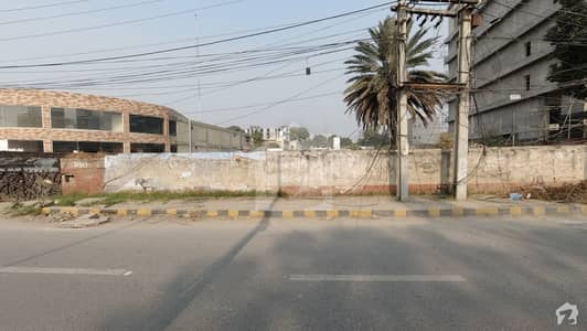 Commercial Plot Available For Rent In Gulberg 3