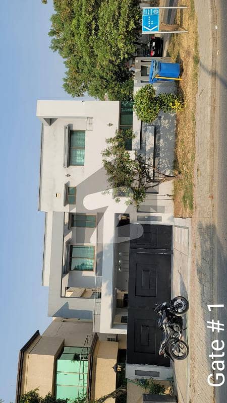1 Kanal Hot Location Corner Lower Portion For Rent In Takbeer Block Bahria Town Lahore