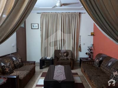 متین ایوینیو لاہور میں 4 کمروں کا 5 مرلہ مکان 1.15 کروڑ میں برائے فروخت۔