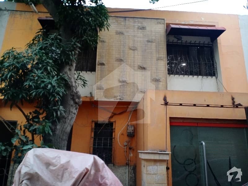 کلفٹن ۔ بلاک 5 کلفٹن کراچی میں 4 کمروں کا 10 مرلہ مکان 5.5 کروڑ میں برائے فروخت۔