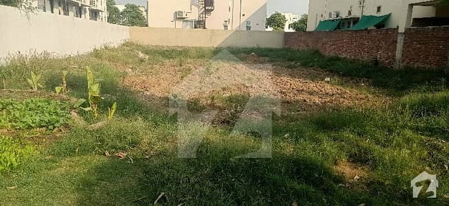 2 Kanal Top Location Plot For Sale