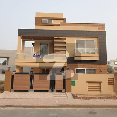 10 Marla House Like a New For Sale At Prime Location Of Bahria Town