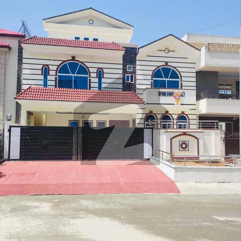 40x80 New Made House For Sale With 7 Bedrooms In G-14 4, Islamabad