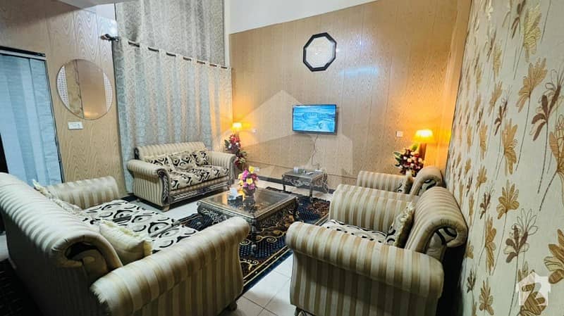 8 Marla Fully Furnished Safari Opposite Masjid Park And Commercial Area