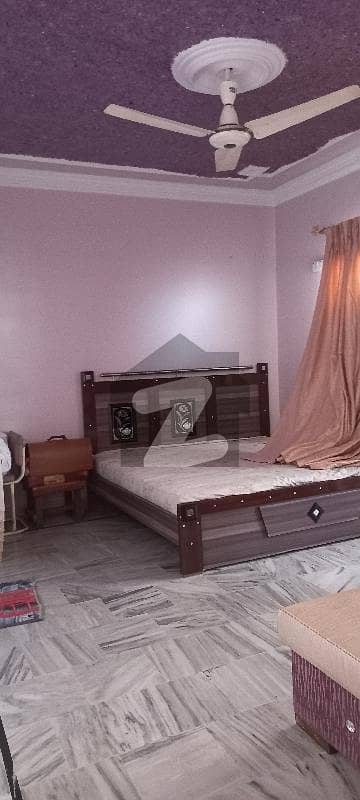 پی ای سی ایچ ایس بلاک 2 پی ای سی ایچ ایس جمشید ٹاؤن کراچی میں 3 کمروں کا 7 مرلہ فلیٹ 1.8 کروڑ میں برائے فروخت۔