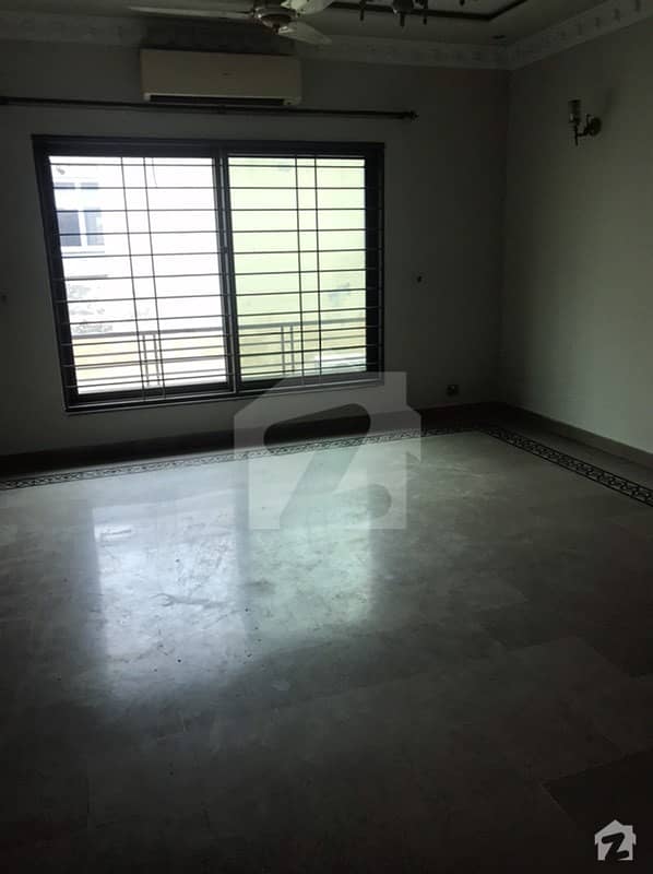 1 Kanal Upper Portion With Lower Locked For Rent In Phase 5