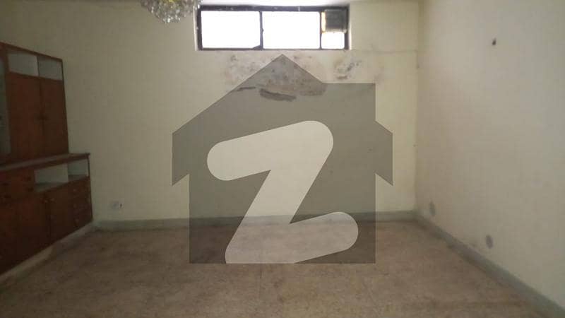 Portion For Commercial Of 4 Bedrooms In F-11 For Rent
