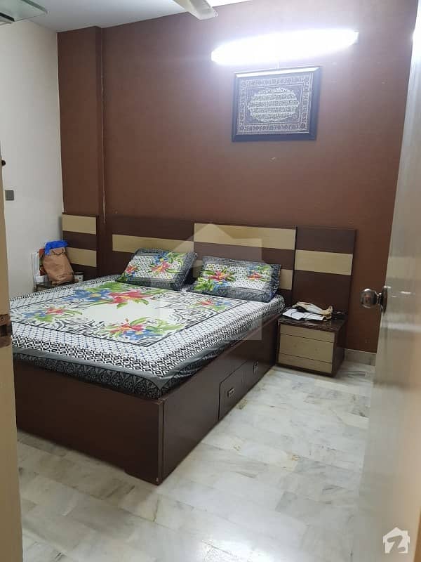 پی ای سی ایچ ایس بلاک 2 پی ای سی ایچ ایس جمشید ٹاؤن کراچی میں 3 کمروں کا 8 مرلہ فلیٹ 2.25 کروڑ میں برائے فروخت۔