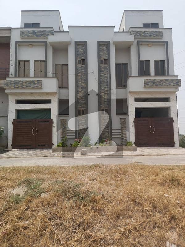 بلال سٹی لاہور ۔ شیخوپورہ ۔ فیصل آباد روڈ فیصل آباد میں 5 کمروں کا 3 مرلہ مکان 30 ہزار میں کرایہ پر دستیاب ہے۔