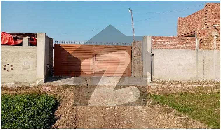 Dairy Farm House urgent selling 4 Kanal Area in 87-a 6r Sahiwal 3 Kilometer