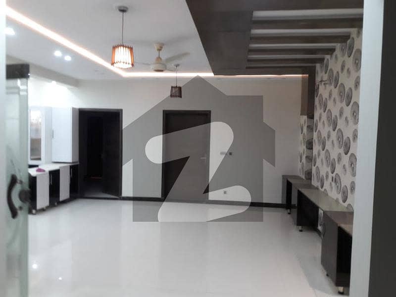 بحریہ ٹاؤن سیکٹر B بحریہ ٹاؤن لاہور میں 4 کمروں کا 8 مرلہ مکان 2.28 کروڑ میں برائے فروخت۔