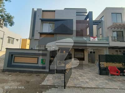 A Beautiful 10 Marla Luxury House For Sale In Tulip Block Sector C Bahria Town Lahore