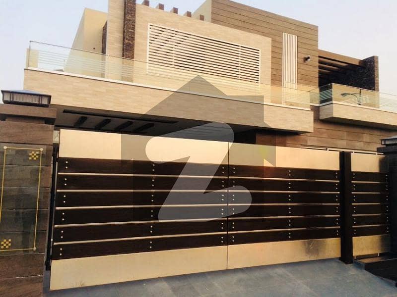 1 Kanal Lavish Life Style Bungalow Available For Sale In Dha Lahore