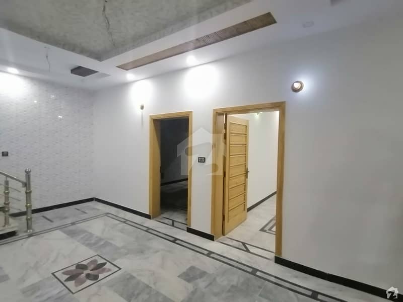 حیات آباد فیز 6 - ایف6 حیات آباد فیز 6 حیات آباد پشاور میں 7 کمروں کا 5 مرلہ مکان 2.88 کروڑ میں برائے فروخت۔