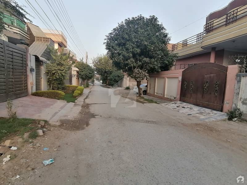 حیات آباد فیز 6 - ایف10 حیات آباد فیز 6 حیات آباد پشاور میں 5 کمروں کا 7 مرلہ مکان 2.15 کروڑ میں برائے فروخت۔