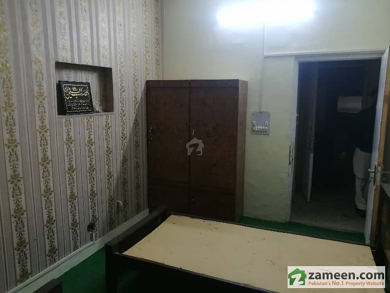 G-9/4 - Three Seater Furnished Room With Attached Bathroom In Good Condition