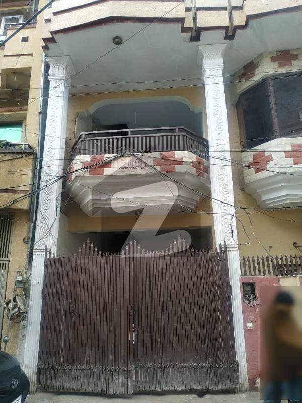کے آر ایل روڈ راولپنڈی میں 8 کمروں کا 5 مرلہ مکان 1.3 کروڑ میں برائے فروخت۔