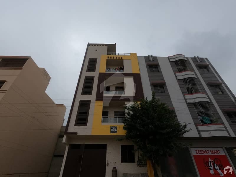 زینت آباد سکیم 33 کراچی میں 2 کمروں کا 5 مرلہ زیریں پورشن 85 لاکھ میں برائے فروخت۔