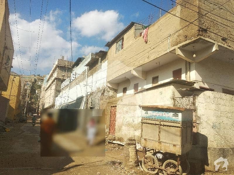 اورنگی ٹاؤن کراچی میں 8 کمروں کا 5 مرلہ مکان 65 لاکھ میں برائے فروخت۔