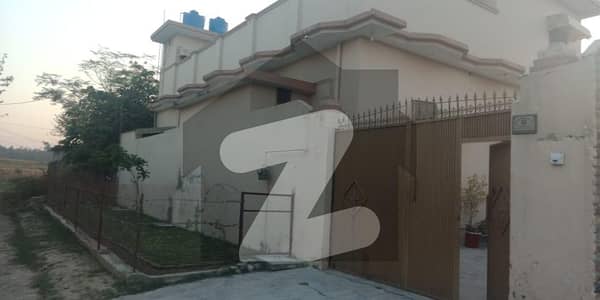 قراقرم ہائی وے ہری پور میں 5 کمروں کا 1 کنال مکان 1.75 کروڑ میں برائے فروخت۔