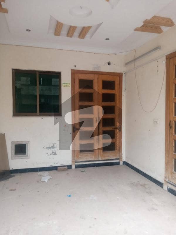 نیشنل پولیس فاؤنڈیشن اسلام آباد میں 3 کمروں کا 5 مرلہ مکان 1.25 کروڑ میں برائے فروخت۔