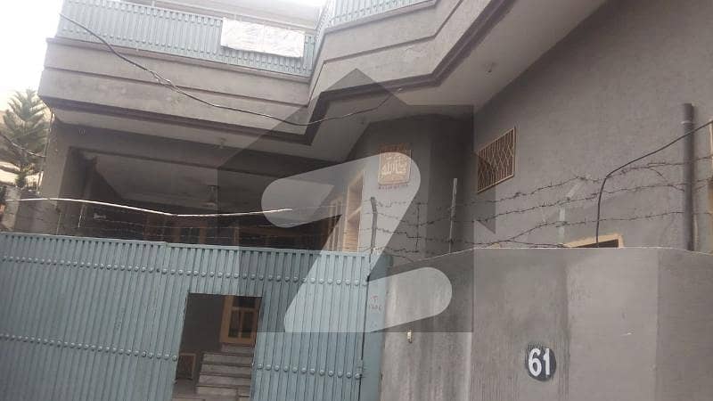 ارباب روڈ پشاور میں 8 کمروں کا 7 مرلہ مکان 50 ہزار میں کرایہ پر دستیاب ہے۔