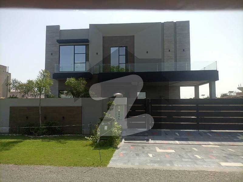 Brand New Bungalow In Ideal Location For Rent In Dha Phase 3 Z