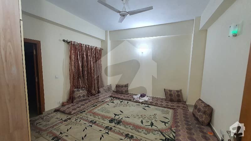ڈین ہائٹس حیات آباد پشاور میں 3 کمروں کا 7 مرلہ فلیٹ 62 ہزار میں کرایہ پر دستیاب ہے۔