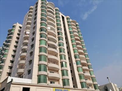 ٹیولِپ ٹاور سعدی روڈ کراچی میں 4 کمروں کا 15 مرلہ فلیٹ 2.3 کروڑ میں برائے فروخت۔