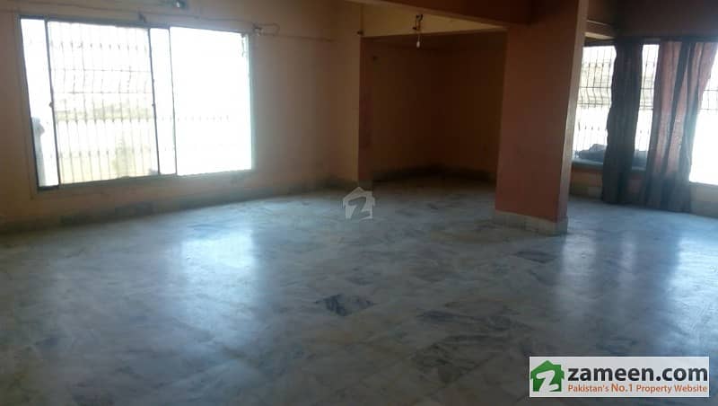 Penthouse For Rent At At Tariq Road