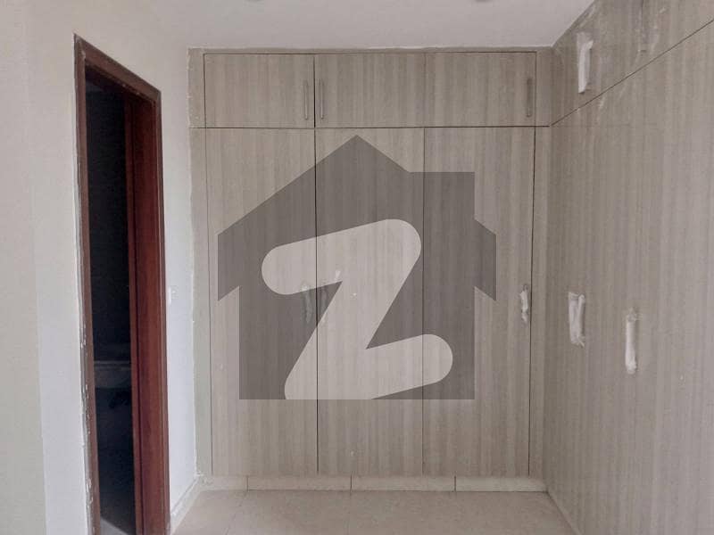 1421 Square Feet Apartment For Sale In Bahria Town Phase-7, Height-5.