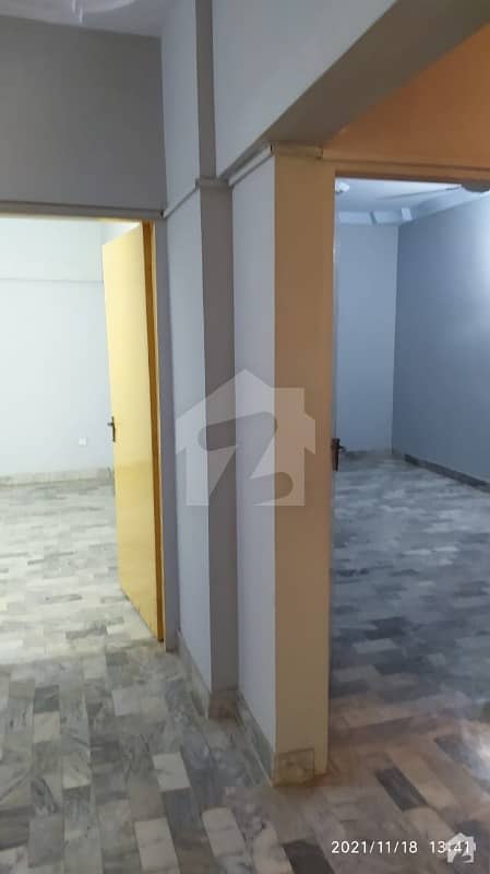 Well Maintained 3 Bed DD 5 Rooms West Open Apartment On 1300 Sq Ft On 1st Floor On Main University Road Block 1 Gulistan-e-Jauhar