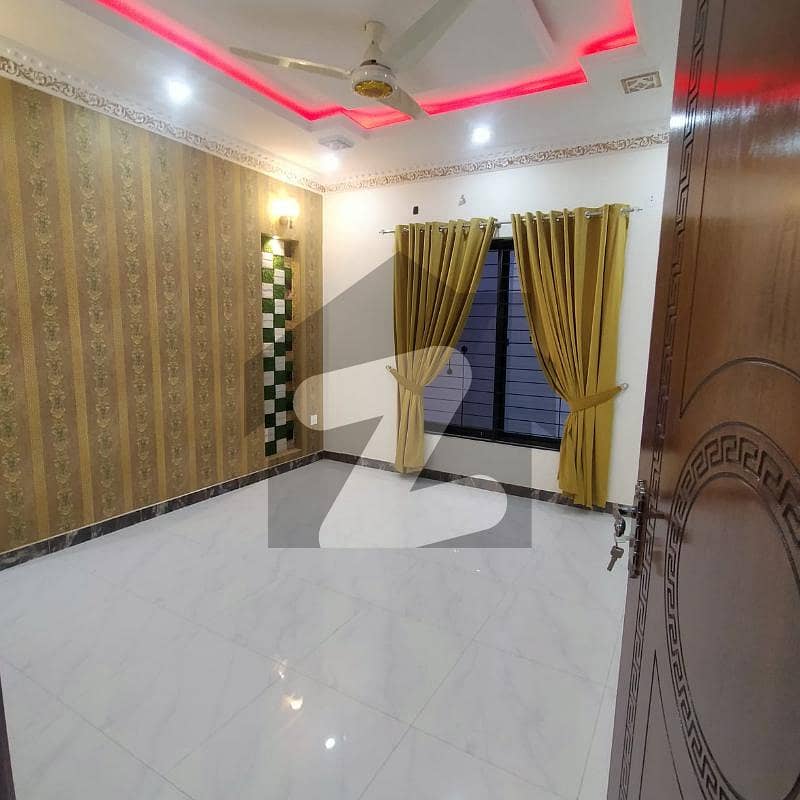 10 Marla Beautiful Double Storey House For Sale