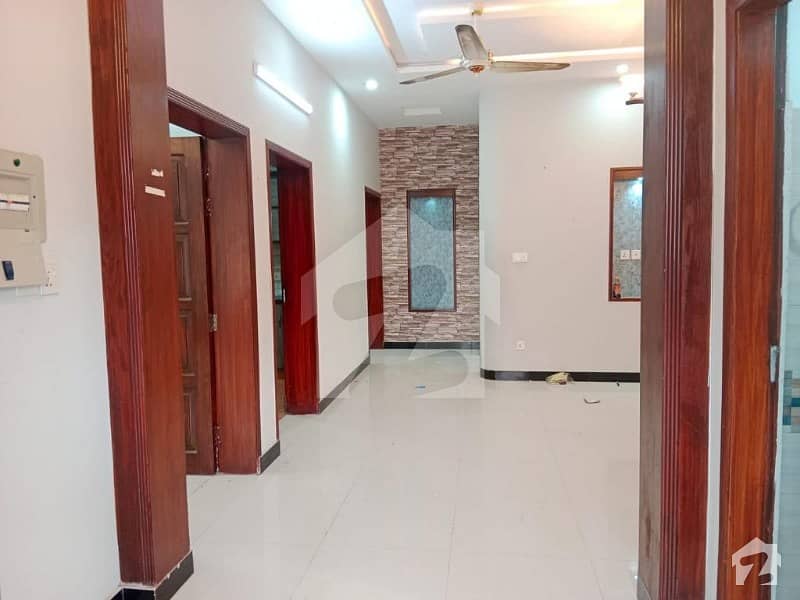ڈی ایچ اے ڈیفینس فیز 2 ڈی ایچ اے ڈیفینس اسلام آباد میں 5 کمروں کا 10 مرلہ مکان 1.2 لاکھ میں کرایہ پر دستیاب ہے۔