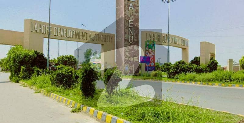 ایل ڈی اے ایوینیو ۔ بلاک جی ایل ڈی اے ایوینیو لاہور میں 10 مرلہ رہائشی پلاٹ 77 لاکھ میں برائے فروخت۔