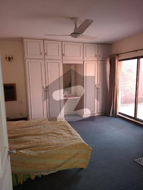 ماڈل ٹاؤن ۔ بلاک ڈی ماڈل ٹاؤن لاہور میں 4 کمروں کا 1 کنال مکان 6.5 کروڑ میں برائے فروخت۔