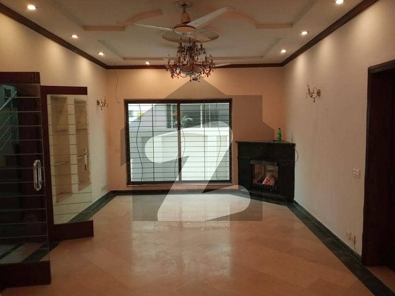 1 Kanal L P Portion Available For Rent In Dha Phase 4 Sector AA